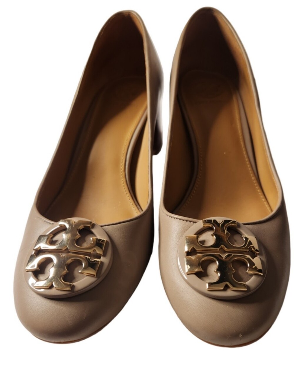 Tory Burch Taupe Leather Logo Medallion Claire Pumps Size 6.5 - Picture 14 of 14